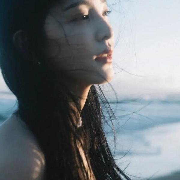 女恶魔人